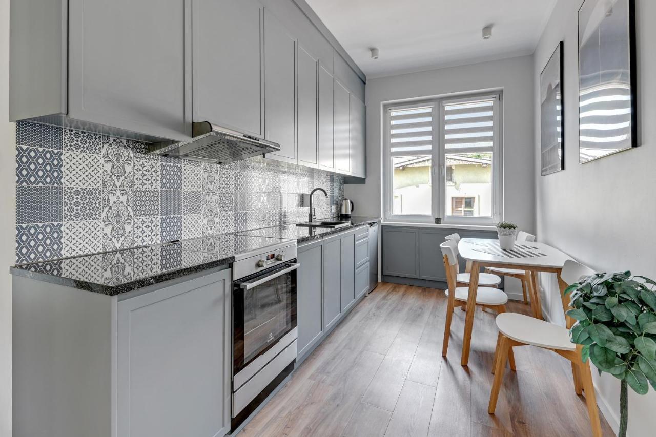 Lion Apartments - Ibiza Sopot Bagian luar foto